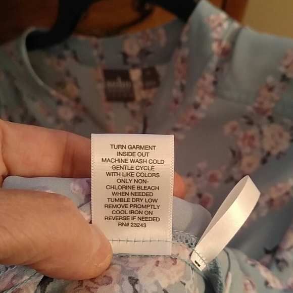 ❌SOLD❌  NY&Co Soho blouse - Picture 5 of 8